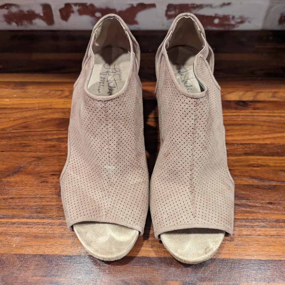 Life stride wedge
